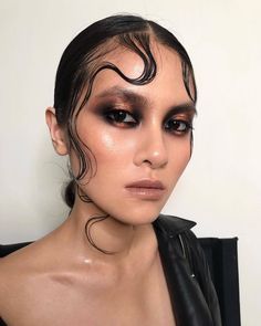 High Fashion Makeup Editorial, Futuristic Hairstyles, High Fashion Hair, Runway Hair, Runway Makeup, Edgy Makeup, Creative Makeup Looks