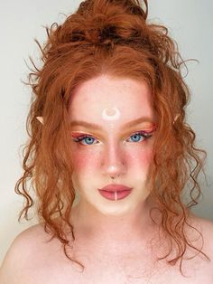 Fire Elf Makeup, Fairy Makeup Ren Faire, Elf Wedding Makeup, Fairy Makeup Inspiration, Fair Make Up Looks, Fae Face Makeup, Garden Fairy Makeup Ideas, Summer Fairy Makeup, Rennisance Faire Makeup