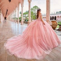 Beautiful Ball Gowns, Quinceñera Dresses, Embroidery Beads, Pretty Quinceanera Dresses, Off Shoulder Gown, Fabric Glitter, Theme Dress