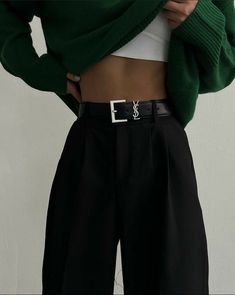 Ysl Belt, Diy Vetement, Feminine Energy, Business Casual Outfits, Mode Inspiration, Trendy Fashion Women, Look Chic, Classy Outfits