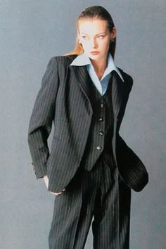 Pinstripe Suit Women Aesthetic, Pant Suits Aesthetic, Female Pinstripe Suit, Woman Suit Elegant, Baggy Suit Women Aesthetic, Iconic Suits Women, Suit Pants Women Outfits, Pant Suit Women Aesthetic, Three Piece Suit Aesthetic