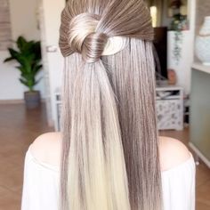 I 🧡 this beautiful braid updo! Do you like? 👍🏻 or 👎🏻? #braidsformyhair #braids #braidsbraidsbraids #braidtutorial #waterfallbraid… | Instagram Half Updo