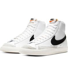 Box Highlights, Nike Shoes Girls, Dr Shoes, Nike High Tops, Preppy Shoes, All Nike Shoes, Nike Blazer Mid 77, Nike Blazer Mid, Simple Shoes