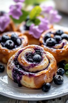 Blueberry Cinnamon Rolls Blueberry Strudel Muffins, Pretty Baking Recipes, Blueberry Rolls, Blueberry Glaze, Blueberry Cinnamon Rolls, Maple Icing, Cinnamon Scrolls, Blueberry Filling, Baked Breakfast Recipes