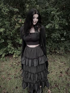 Fairycore Fall Outfits, Witchy Goth Outfit, Goth Fits, Goth Outfit Ideas, Arte Punk, Goth Look, Alt Outfits, Romantic Goth, Dark Outfits