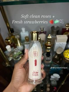 Fragrance Lab, Fragrances Perfume Woman, Body Hygiene, Perfume Collection Fragrance, Water Perfume, Shower Skin Care, Body Smells, روتين العناية بالبشرة, Perfume Scents