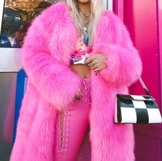 Vogue Pink, Short Faux Fur Coat, 70s Inspired Fashion, Pink Fur, Fox Fur Coat, Outwear Jackets, Faux Fur Coat, Fox Fur, Coat Fashion