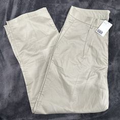 H&M Brand New Linen Pants, Khaki Green. Perfect For Summer And Everyday Use. Size 34! H&m Brand, Pants Linen, Levi’s 501, M Pants, Khaki Chinos, Pants Color, Khaki Green, Linen Pants, Chinos Pants