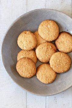 some cookies are in a bowl on a table