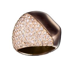 Rose gold, brown diamond pavé and brown steel diagonal cut pebble ring by Italian fine jewelry house Sabbadini Pebble Ring, Brown Diamonds, Rose Gold Brown, Unique Collectibles, Brown Diamond, Italian Luxury, 3 Carat, High Jewelry, Pave Diamonds