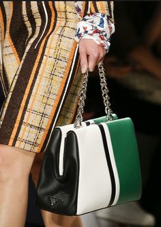 Prada 2016 Prada Fashion Show, Prada Spring, White Purse, Prada Handbags, Backpack Bag, Summer 2016, Beautiful Bags