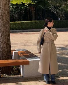 Green Coat Outfit Winter, Trenchcoat Outfits, Green Coat Outfit, Japan Outfit Winter, Japan Outfit Ideas, Japan Fits, Fits Winter, Blazer Look, Japan Outfits