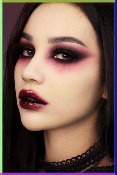 Glam and Sexy Vampire Makeup Ideas 2018 ★ See more: https://glaminati.com/vampire-makeup-ideas/ Vampire Makeup Halloween, Ghost Makeup, Halloween Makeup Clown, Halloween Make-up Looks, Vampire Makeup, Halloween Makeup Scary, Halloween Tattoo, Diy Halloween Costumes Easy, Smink Inspiration