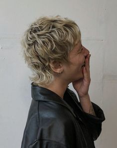 Shag Haircut Men Short, Curly Chelsea Haircut, Mod Cut Women, Punk Mullet For Women, Ginger Mullet, Mod Mullet, Blond Pixie Cut, Shaggy Pixie Mullet