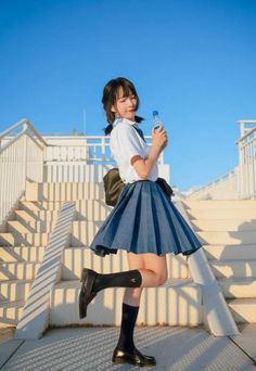 Yearbook Photoshoot, Japanese School, Foto Poses, Korean Girl Fashion, Cool Poses, Traditional Fashion