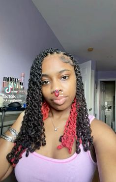 Loc Hairstyles With Beads, Locs Petals Styles, Pretty Loc Styles, Locs With Weave, Locs Styles, Dyed Curly Hair, Beautiful Locs