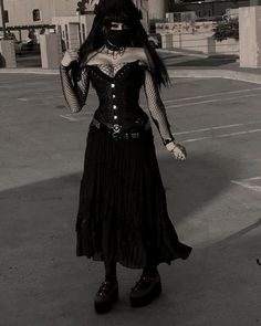 Evil Witch Costume, Trad Goth Outfits, Traditional Goth, Gothic Halloween Costumes, Goth Fits, Goth Outfit Ideas, Gothic Costume