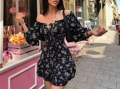 Fashion Activation, Outfits Juveniles, Cottagecore Outfit, Satin Cami Dress, Queen Aesthetic, Zara Outfit, Satin Cami, Classy Dress Outfits, Vestido Casual