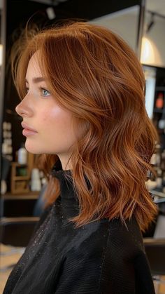 25 Dark Brown Hair Shades to Embrace Your Sophistication Copper Brown Hair, Brown Hair Shades, Red Hair Inspo, Copper Hair Color, Penteado Cabelo Curto, Hair Shades, Auburn Hair