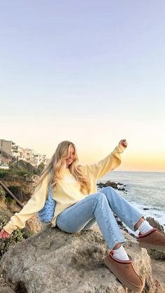 Beachy Cold Weather Outfit, Rainy Day Beach Outfit, Modest Beachy Outfits, Cold Lake Day Outfit, Cold Weather Beach Outfit, Beachy Winter Outfits, Beachy Girl Outfits, Cold Beach Day Outfit, Cold Beach Outfit