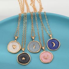 Heart Lightning, Seni Resin, Lightning Pendant, قلادات متدلية, Coin Choker, 귀여운 음식 그림, Star And Moon Necklace, Chemical Substances, Trendy Necklace