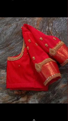 Red Blouse Design, Latest Blouse Neck Designs, Latest Bridal Blouse Designs, Latest Blouse Designs Pattern, Best Blouse Designs, Aari Blouse, New Saree Blouse Designs, Traditional Blouse Designs, Latest Model Blouse Designs