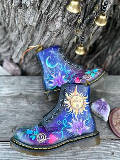 One of a kind  Hand painted  Original  Waterproof Hand Painted Doc Martens, Painted Boots Diy Ideas, Painted Doc Martens, Pimp Outfits, Hand Painted Boots, Hand Painted Heels, Painted Boots, Heeled Combat Boots, Boots Diy