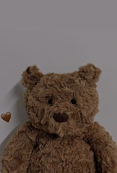 #Background #aesthetics #bear Teddybear Aesthetic Wallpaper, Aesthetic Brown Bear Wallpaper, Brown Teddy Bear Aesthetic Wallpaper, Pink Teddy Bear Aesthetic Wallpaper, Brown Aesthetic Teddy Bear, Cardboard Crafts Diy, Cream Aesthetic, Funny Tattoos