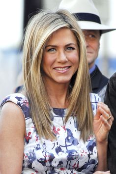 Hair Layers, Jennifer Aniston Hair, Layered Hairstyles, Great Haircuts, Mid Length Hair, Long Bob, Hair Envy, Long Hair Cuts, Great Hair