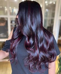 High-Shine Long Black and Burgundy Hairstyle Dark Red Balayage, Hair Colouring Ideas, Black And Burgundy Hair, Burgundy Hair Colors, Burgundy Hair With Highlights, Deep Burgundy Hair, Red Burgundy Hair Color, Burgundy Red Hair