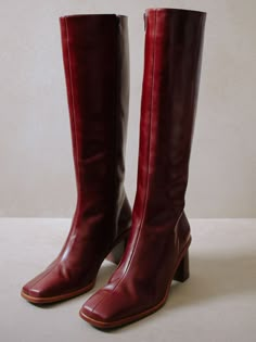 Boots With Heels Outfit Winter, Square Tip Boots, Knee High Heeled Leather Boots, Red Boots Leather, Red Riding Boots, 2023 Spring And Summer Fashion Trends, Square Toe Shoe, Red Leather Knee High Boots, Red Winter Boots