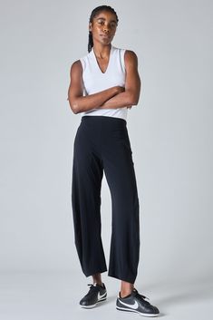 The On The Loose Work Pants 2024 Wardrobe, Outfit Petite, Smart Pants, Pant Outfits, Running Outfit, Cut Out Top, Classic Blazer, Cargo Skirt, Twill Pants