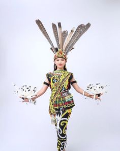 Cici nur'alya atsilah - putri duta tari samarinda 2023 menggunakan baju adat Dayak, kalimantan. Pakaian tradisional Indonesia. Indonesia traditional costume. #budaya #culture #busana #borneo #clothes #clothing #outfit Dayak Borneo, Beautiful Heart Images, Indonesia Traditional, Heart Images, Traditional Clothes, Random Art, Traditional Attire, Traditional Costume, Beautiful Heart