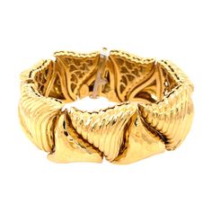 Henry Dunay Wide Wavy Bracelet Stamped 18K Dunay 750 Fits a 7 inch wrist Henry Dunay Jewelry, Wavy Bracelet, Golden Brown, Gold Yellow, Precious Metals, Decorative Bowls, Piercings, Curly Hair Styles, 18k Gold