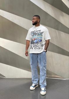 Men’s Summer Streetwear Style, Summer Fits Black Men, Jeans Cargo Outfit, Big Guy Outfits, Oversized Tshirt Outfit Men, Guys Fashion Casual, Outfits Jeans