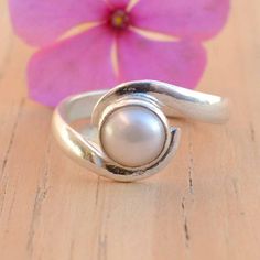 Everyday Sterling Silver Pearl Ring, Simple Pearl Ring As A Gift, Simple Pearl Ring For Wedding, Delicate Sterling Silver Pearl Ring, Minimalist Handmade Pearl Wedding Ring, Minimalist Handmade Pearl Ring For Anniversary, Delicate Sterling Silver Pearl Promise Ring, Minimalist Sterling Silver Pearl Ring For Anniversary, Handmade Minimalist Pearl Ring For Wedding