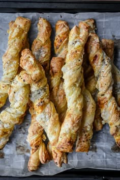 Savory Hors D’oeuvres, Puff Pastry Twists, Cheese Twists, Puff Pastries, Cheese Straws, Savory Pastry, Frozen Puff Pastry, French Recipes, Gruyere Cheese