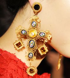 Dolce FW 2014 Mosaic Women Collection: The Jewellery - Gold filigree cross earrings with enamelled ceramic disks Dolce Gabbana Jewelry, Cross Earrings, Cross Jewelry, Jewelry Trends, Shoe Collection, Statement Earrings, Beautiful Jewelry