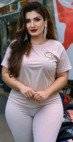 Aruna Irani, Raveena Tandon, Plus Size Summer Fashion, Ram Image, Full Body Suit, Curvy Women Outfits, Beautiful Dresses For Women, Bodysuit Fashion, Bollywood Girls