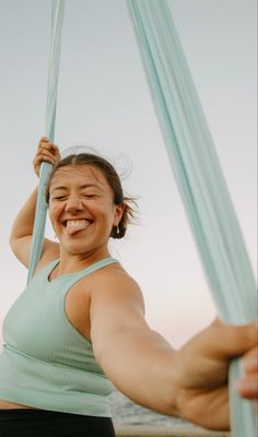 Aerial yoga portrait taken by photographer @jesusjmontero on the Chicago Lakefront. Aerial Photoshoot, Yoga Portrait, Chicago Lakefront, Yoga Photoshoot, Photoshoot Inspo