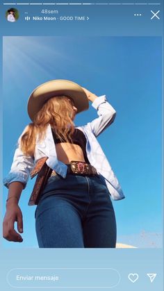 Latina Cowgirl Outfits Aesthetic, Vaquera Photoshoot, Ootd Vaquero, Cowgirl Photoshoot, Cowgirl Style Outfits, Country Style Outfits, Latina Fashion Outfits, Cowboy Girl