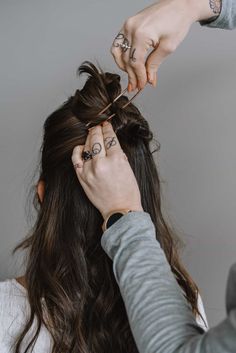 Hair Pin Hairstyle Ideas - how to use a hair pin #hairstyle Kristin Ess hair pin Half Up Hairstyles, Half Up Bun, Bun Pins, Hairstyle Bun, Half Ponytail, Gold Hair Pin, Step By Step Hairstyles, Athletic Hairstyles, French Hair