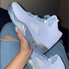 Never Been Worn Brand New Air Jordan 5 Retro Blue Bird Women’s Size 7. Brand New With Box In Perfect Condition. Womens Air Jordan 5, Air Jordan 5 Women, Air Jordan 5 Racer Blue, Jordan 5 Outfits Womens, Air Jordan 4 Outfit Women, Blue Chill Jordan, Jordan 4 Outfit Women, Jordan 5 Outfit, Air Jordan 4 Outfit