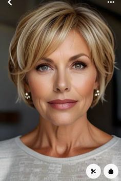 Short Hair Makeup, Olive Hair, Short Hair Back, Chic Short Haircuts, Longer Pixie Haircut, Medium Hair Styles For Women, Short Hair Images, Short Shag Hairstyles, Short Hairdos