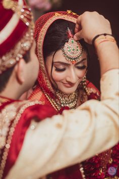 Wedding Indian Photoshoot, Bridal Groom Photography Indian, Poses For Wedding Pictures Indian, Marriage Pics Indian, Marriage Pics Wedding Photos, Shadi Poses For Couple, Aesthetic Wedding Couple Pictures, Bride Candid Poses, Indian Wedding Picture Ideas