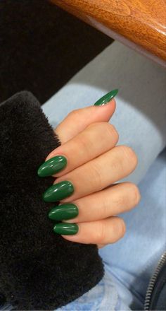 Dark Green Coffin Acrylic Nails, Green Coffin Acrylic Nails, Dark Green Almond Nails, 23 Nails, Bunny Nails, December Nails, Minimal Nails, Round Nails, Neon Nails