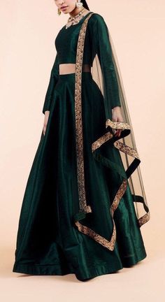 Indian Bridesmaids Outfits, Lengha Dress, Ruffle Lehenga, डिजाइनर कपड़े, Engagement Lehenga, Blouse Lehenga, Indian Bridesmaids