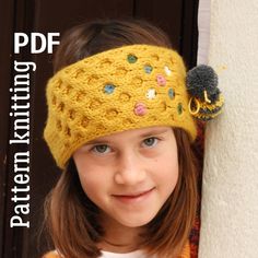 "Comfortable knitted headband with funny bee will be a stylish addition to look for your kids. Knitted headband cover the ears well from the wind. Children like them, so they do not want to take them off their heads and remain protected from the cold. A little hand embroidery makes this item unique and lively. Yarn: Any yarn with good twist in the plies will do for knitting this headband. It can be merino yarn, merino mixed with acrylic, or acrylic yarn. I used \"Katia\" Aran yarn 155 m/ 100 gr, 48% acrylic, 52% merino. Tools: 4.5 mm knitting needles  Tapestry needle  Skill level: easy Size: for adults 56 - 58 cm for kids 36 -54 cm Quick knitting project for travel work and also excellent way to make presents for friends! Should you have any questions - you are welcome to ask me! More patt Seed Stitch Scarf, Stripe Scarf Pattern, Winter Ear Warmers, Bee Diy, Bee Baby Blanket, Quick Knitting Projects, Beginner Knit, Floral Hairband, Knitted Headband