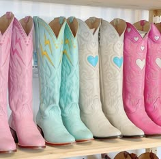 Cute Cowgirl Boots, Mick Schumacher, Dr Shoes, Preppy Shoes, Preppy Southern, Cowgirl Aesthetic, Concert Fits, Shoe Inspo