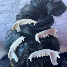 Jawbone Hair Clip, Real Bone Hair Clip, Creepy Hair Clip, Witchy Gifts for Her, Goblincore Accessories, Witchy Barrette, Creepmas Gifts - Etsy Goblincore Accessories, Goth Gift Ideas, Bone Hair Clip, Stream Ideas, Metal Hair Clip, Witchy Gifts, Bone Crafts, Real Bones, Bone Art